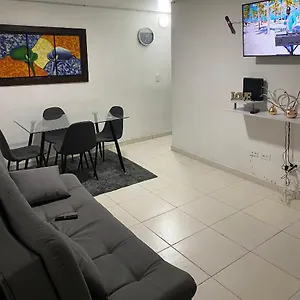 Apartamento Aparta En Laureles Estadio 105 Mts Cuadrados