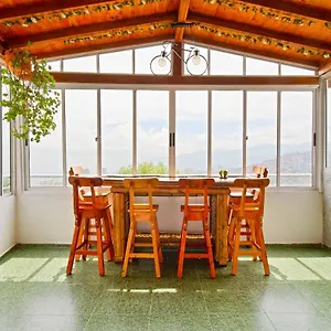 Сasa de vacaciones Magnifica Casa Con Estupendas Vistas A La Ciudad.
