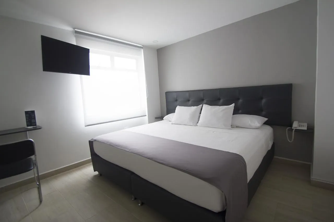 Element Hotel Medellín 3*,