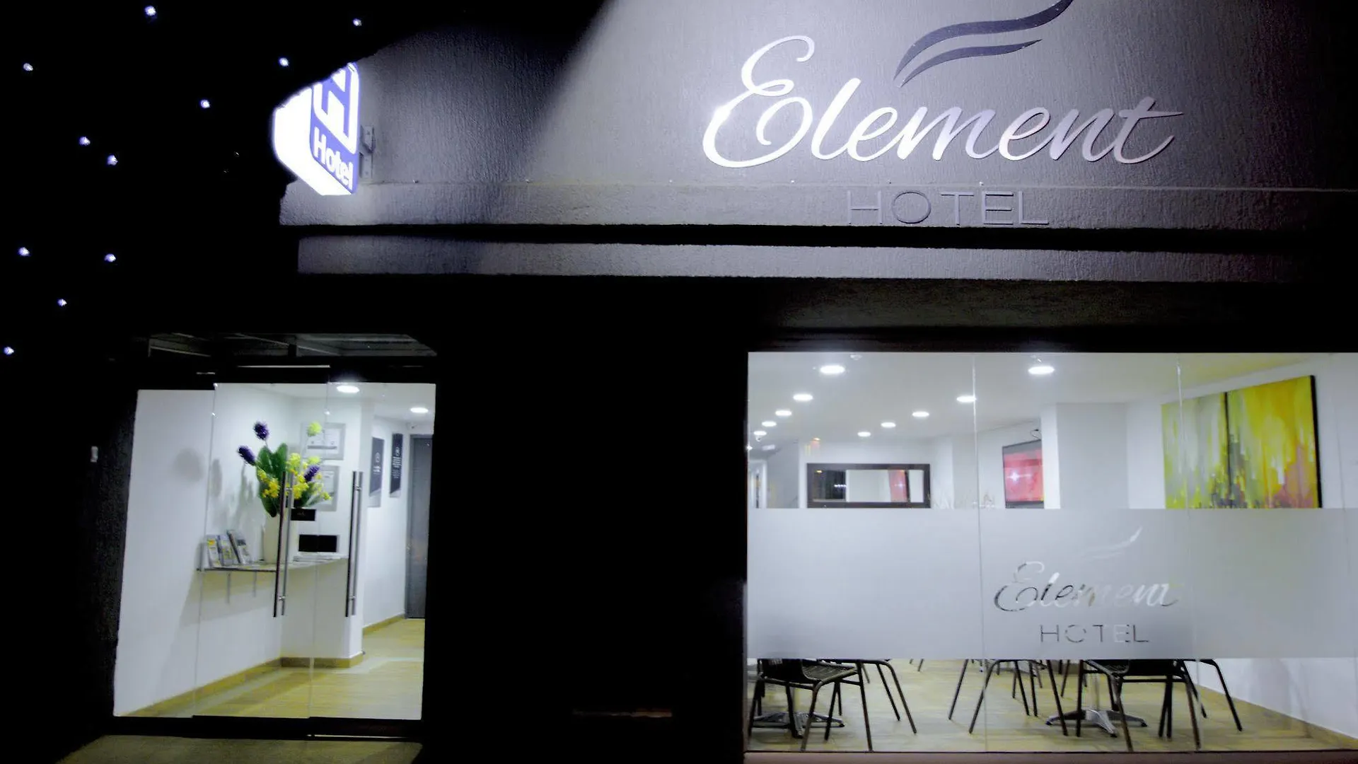 Element Hotel Medellín 3*,