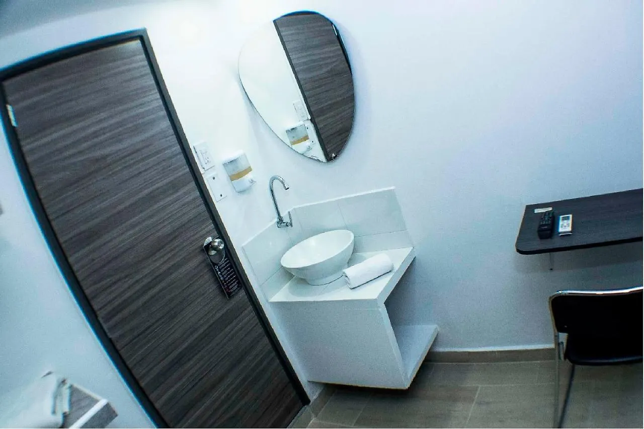 Element Hotel Medellín 3*,